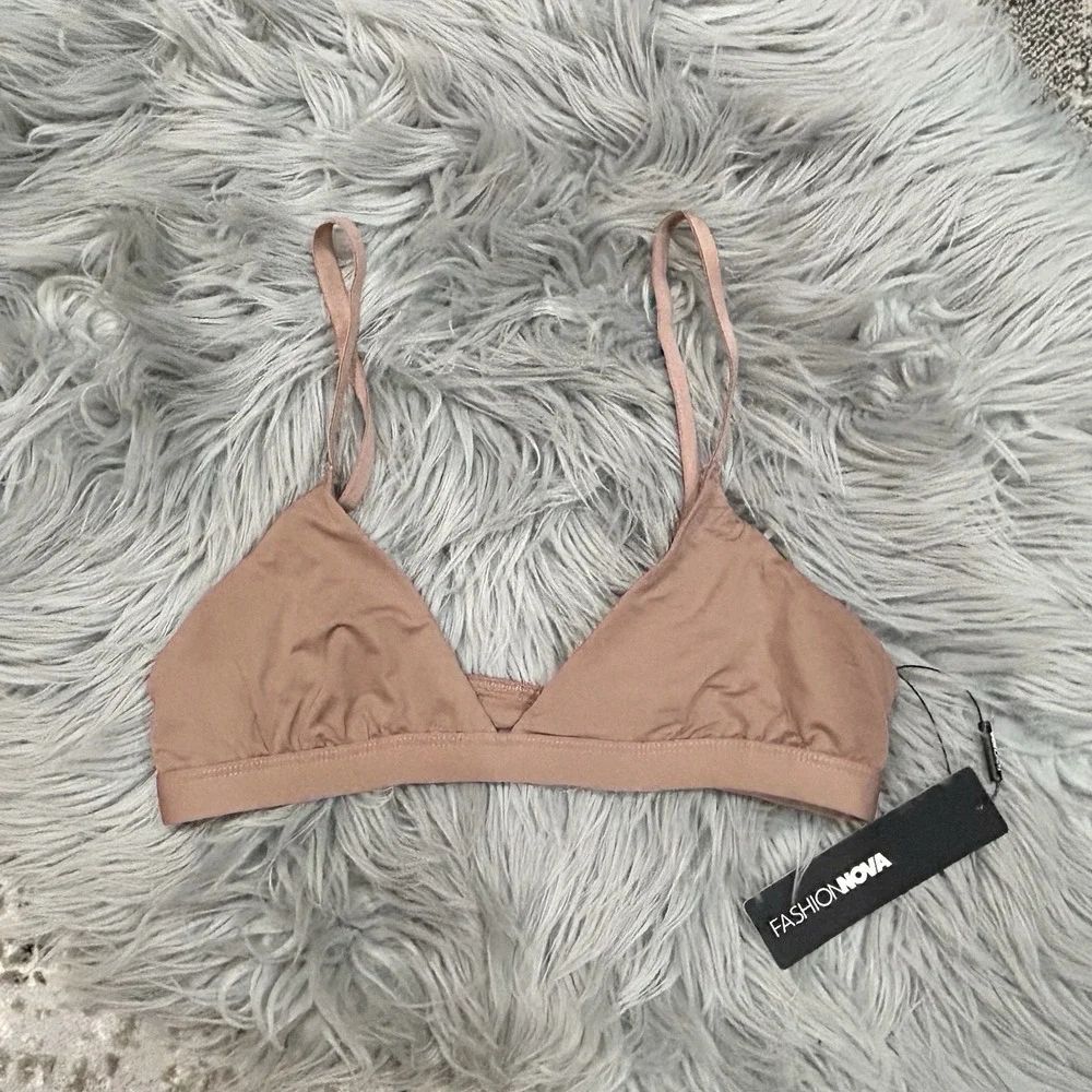 Fashion Nova Light As A Feather Microfiber Triangle Bralette - Mocha Size‎ Small